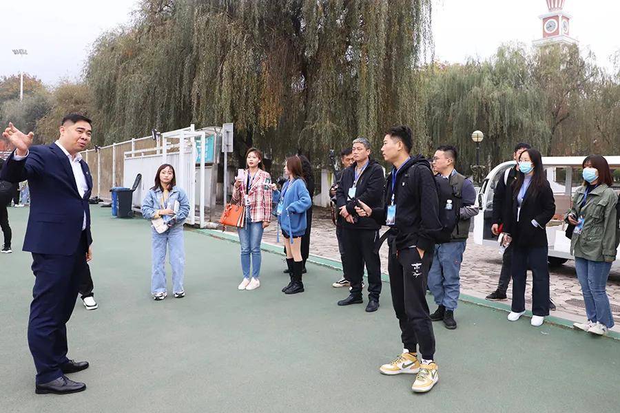 媒体|西安翻译学院——感受最美西译