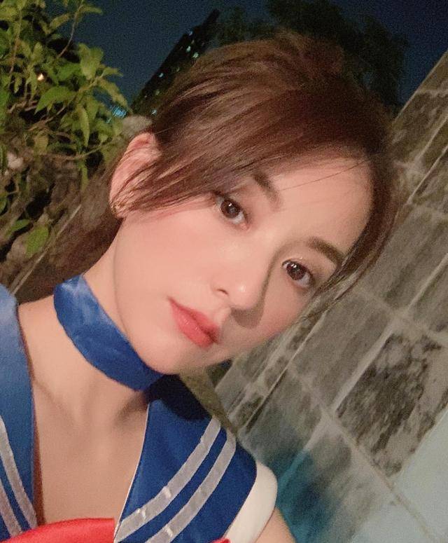 cos|方媛晒万圣节造型，扎双马尾cos水冰月，扮相清纯别有韵味