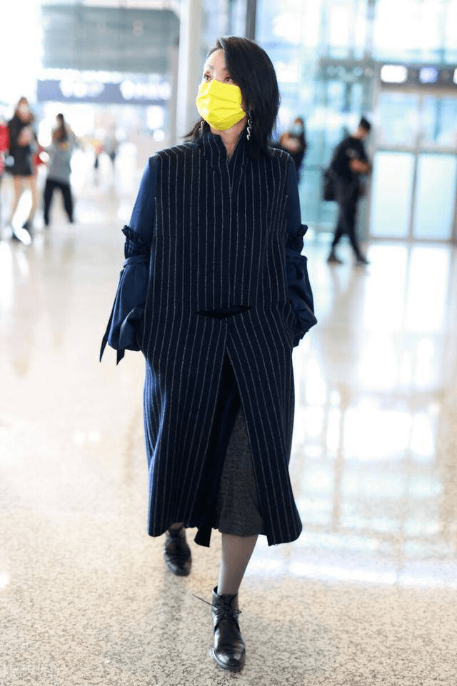 气质贵妇外套 c4ef782d1db14ee4b83d38bf8f39a03c.png