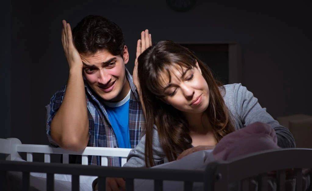 时候|新生儿不分昼夜哭闹，什么时候才会变乖呢？