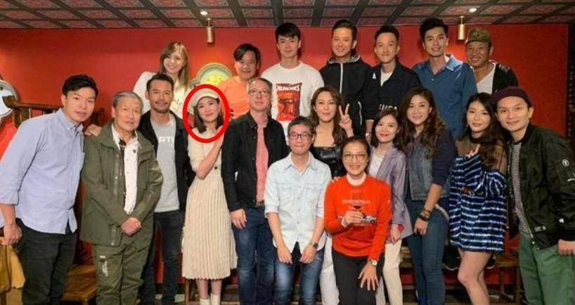 49岁张文慈至今未婚,曾被骂能当奶奶,如今搭档罗仲谦演姐弟