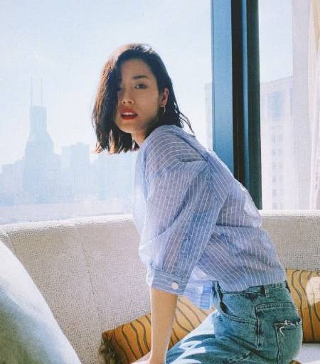 白衬衫牛仔裤搭配不同发型 2e43426601d24ebf82956ab10c911fb7.jpeg