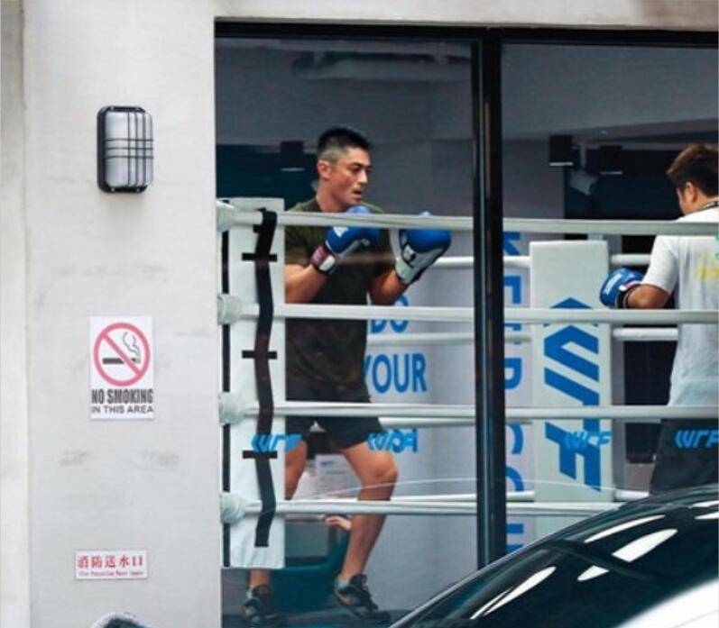 霍建华林心如挽手回家?另买千万豪宅载男教练待9小时