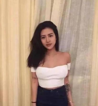 最美天使护士走红 6abd6f1d809d452db6524f4bdb9a042f.jpeg