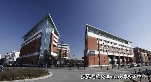 2021年巴黎萨克雷大学免联考硕士招生简章