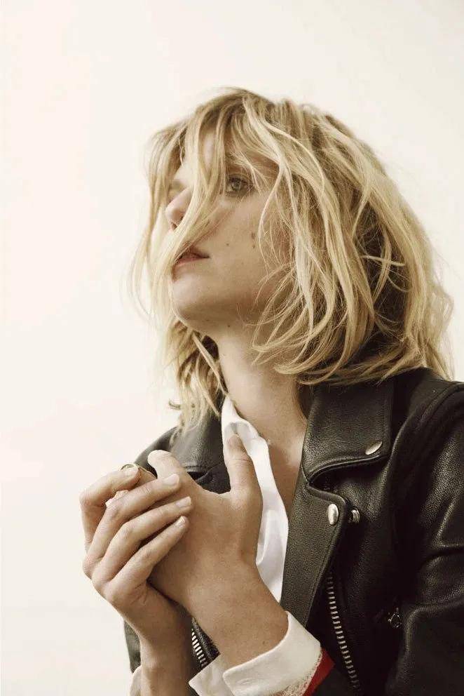 信条|她是「信条」里面隐藏的美女，更是在娱乐圈和时尚圈游走的女神！