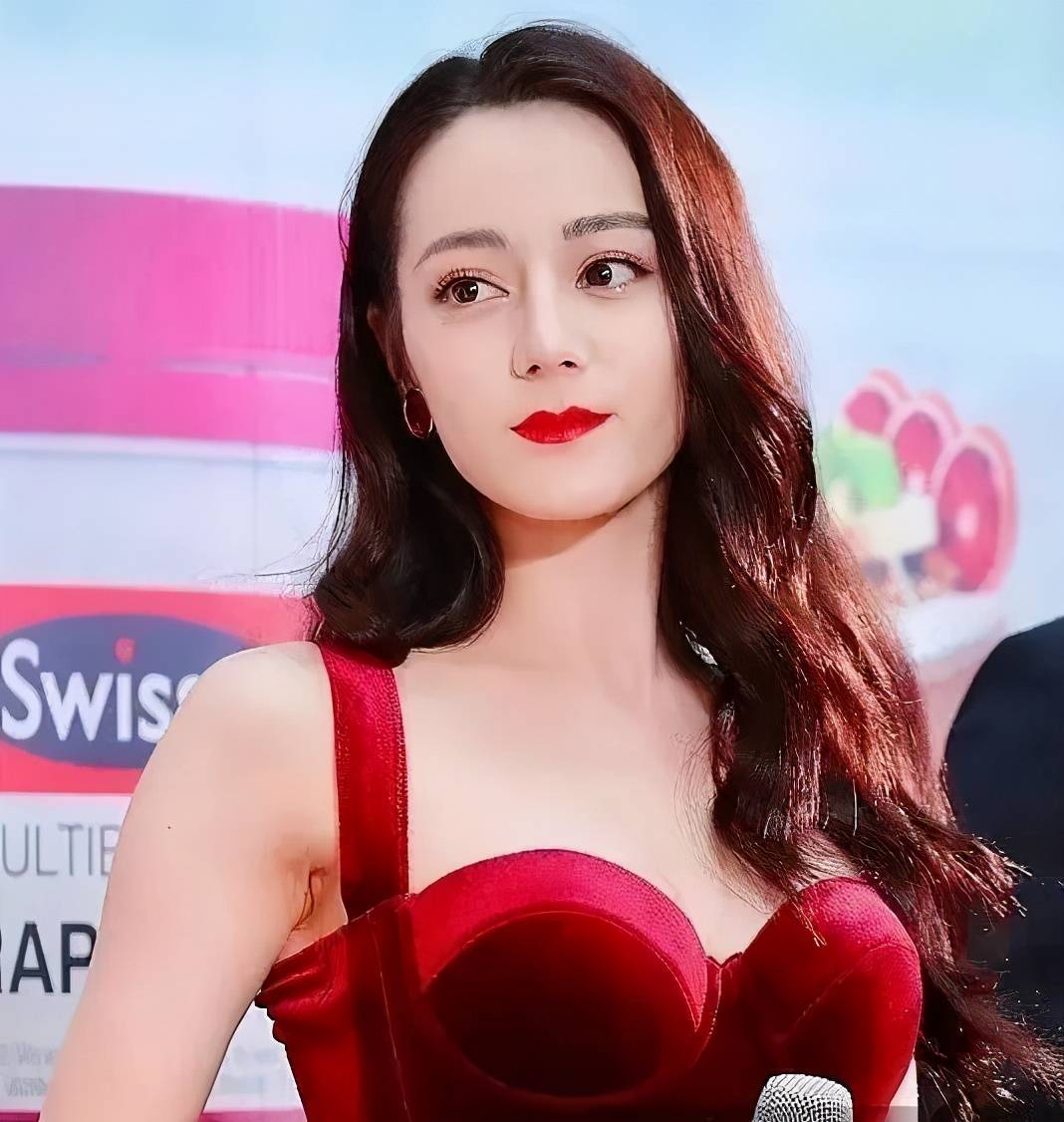 杰克|热巴被吐槽像杰克船长，多款造型成反面案例，同款女生要小心雷区