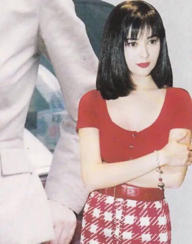 杰克|热巴被吐槽像杰克船长，多款造型成反面案例，同款女生要小心雷区