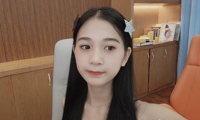 董事长|打工妹逆袭成董事长，坐拥上亿的网红，原来是被“打造”的假名媛