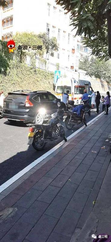 昨日,三钢小高炉发生一起车祸!救护车都来了.