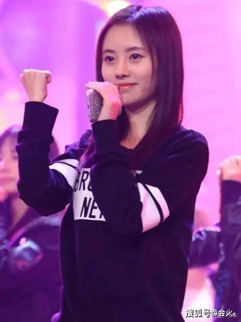 孟佳|孟佳自曝戴假发片，金莎直言发量作弊是常态，女艺人怎么都秃了？