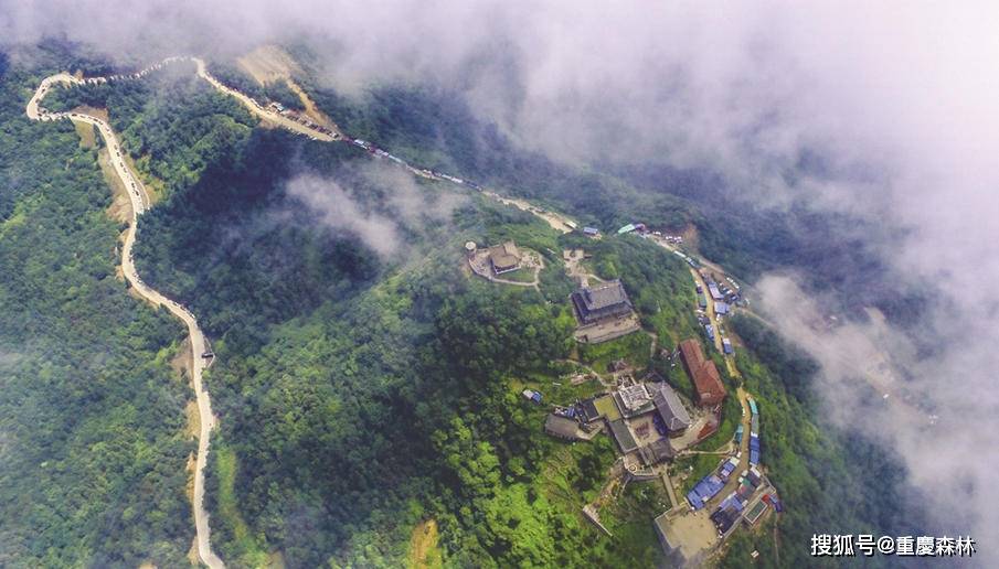 重庆近郊两日游推荐，开着VV5穿越重庆北部最高山环游_偏岩