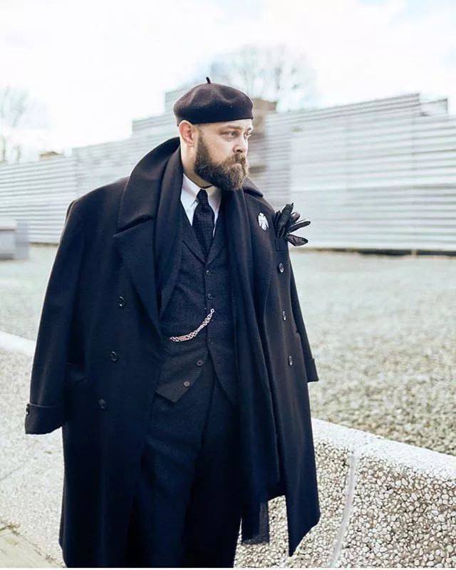 身材|肉肉男还在烦恼秋冬怎么穿？简单两招让你轻松搭出型男范