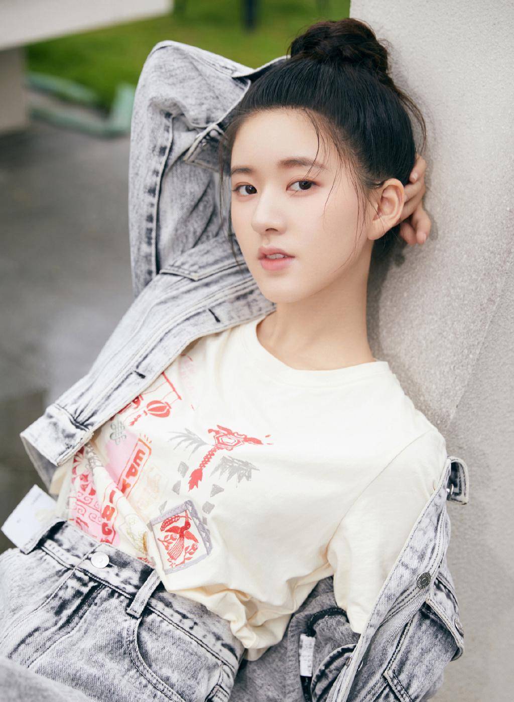 发型|丸子头不会过时，2020秋冬继续流行，高圆圆都爱上了，扎对才高级