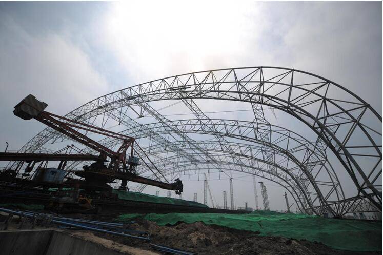 北京建工机施集团超大跨度张弦拱形钢结构桁架施工技术达到国际先进