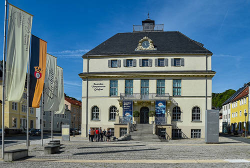 �����յ��ӱ�-Դ��¹������յ��ӱ�������ر�չ��