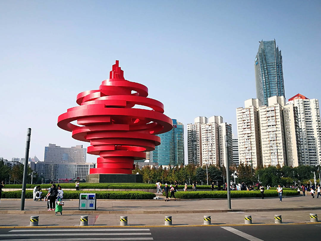 山东适合旅游兼居住的城市，洋建筑多风景美，还有碧海蓝天