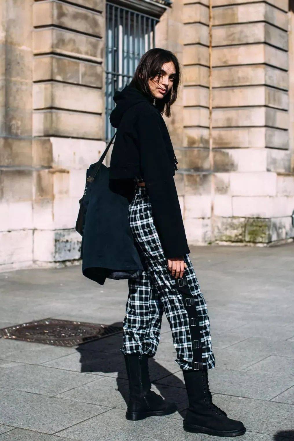 卫衣是什么意思啊 5e76bc0d5421468ebd6ca23404b438b0.jpeg