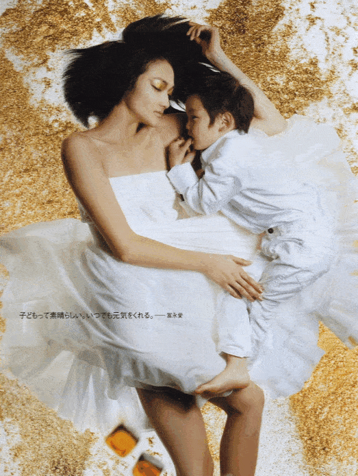 永爱|亚洲第一超模，结束欧美超模的时代，童年曾被2名男子锁在床上