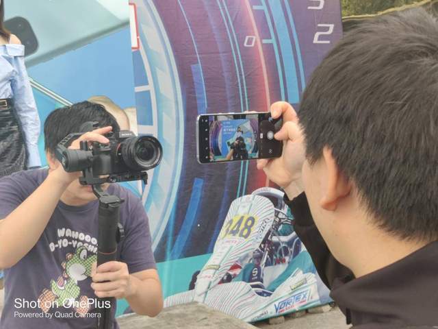 线下体验会:一加8T不将就的万圣节速跑体验