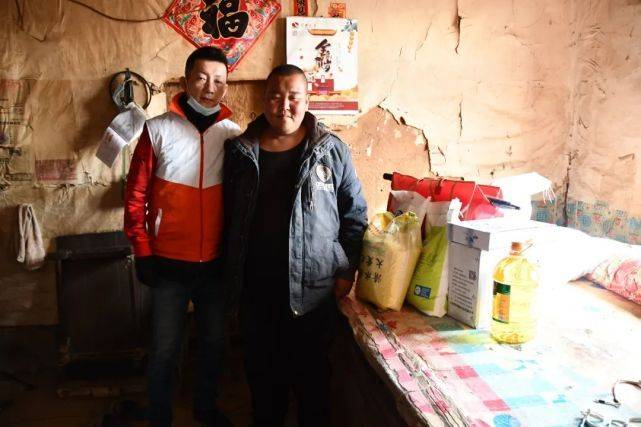 “傻”母亲拉扯智障儿子|清水慈善帮扶困难家庭