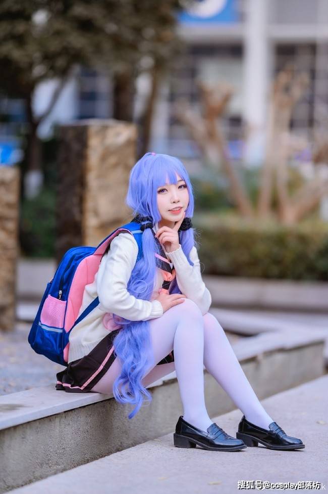 cos:海蓝色长发搭配白丝的独角兽,快点领回家吧!
