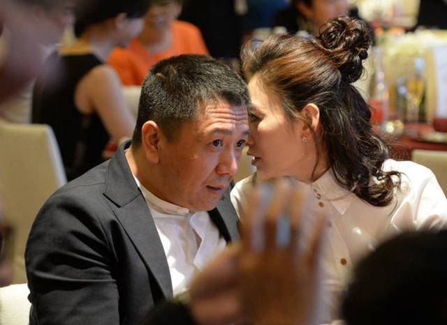 嫁给男闺蜜的4位女星,其中一对陪伴20年