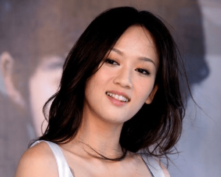 同样是女明星早期出道照唐嫣惊艳陈乔恩知性看到张檬后是初恋的感觉