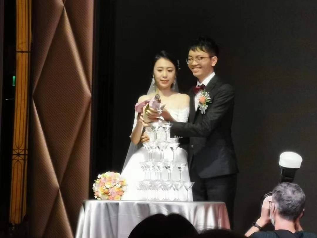 猜成语一个世一个代_神代利世(2)