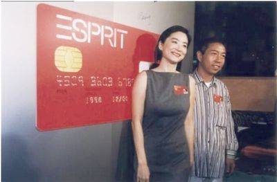 邢李原|服装工厂老板花巨资娶女明星，得了个免费代言人，靠此赚回数百亿