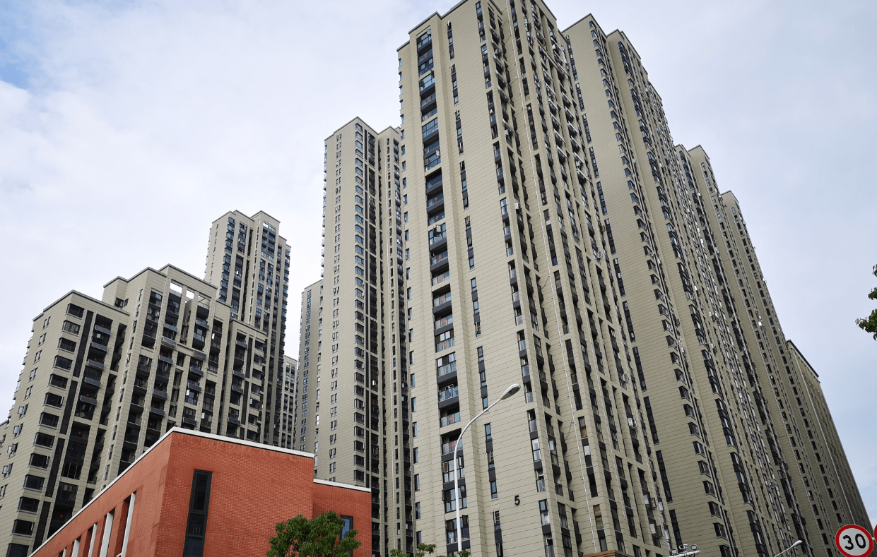 吉首市总人口_湘西吉首市城市图片(2)