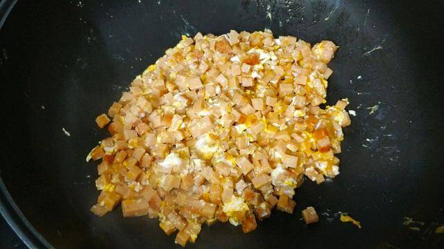 鸡蛋炒大米怎么炒 43a102a10dca460fbbd457dcd30d5088.jpeg