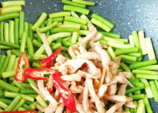 什么时候种蒜苗啊 921743796e7e4ef8b774ab1463179ec2.jpeg