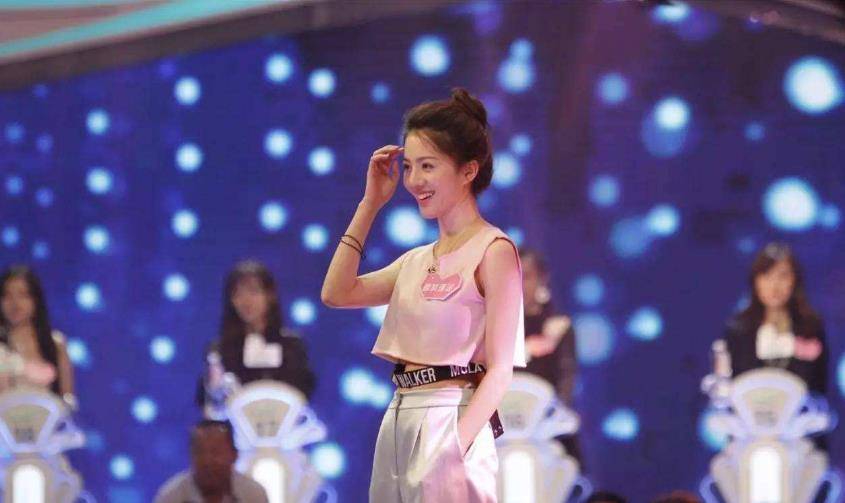 非诚勿扰2010第一期女嘉宾名单 e85a00db18f74aa2be166890b1e79b8d.jpeg