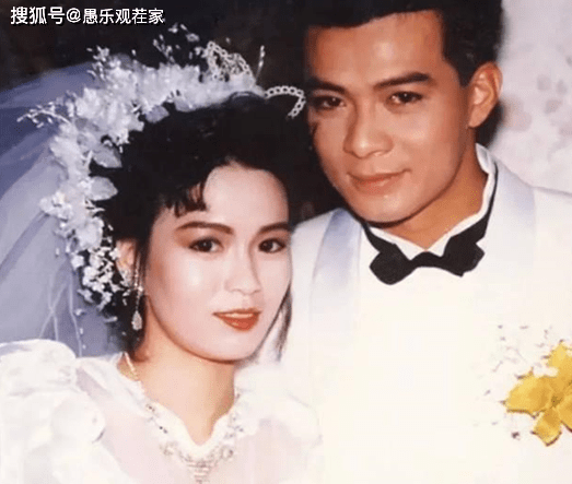 59岁黄日华再谈丧妻之痛,表示对妻子亏欠太多