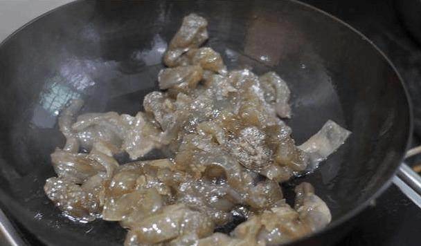 什么人不能吃红薯粉 ae92de5e39c04ed587643a57f347b73f.jpeg