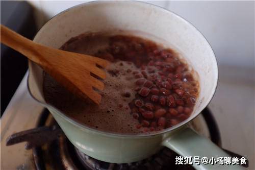 怎么煮红豆蜜 f7f75a3440cc4a3eaf30076a6b2e169a.jpeg