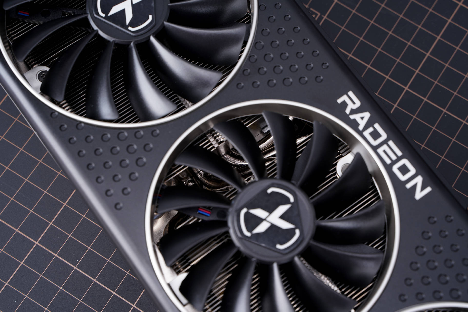 -bit|非公版更强 讯景XFX RX6800 XT海外版显卡评测