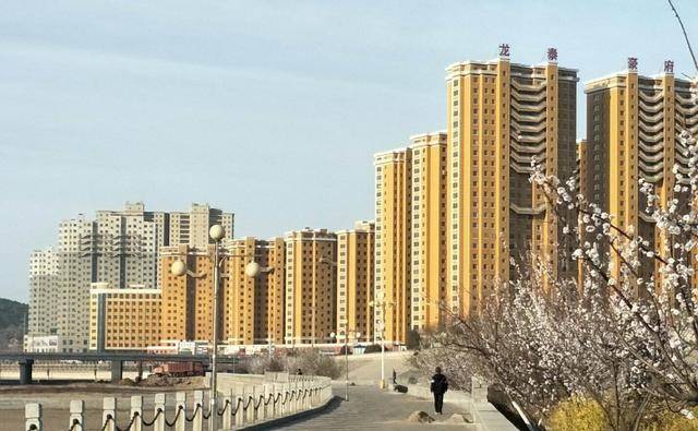 赤峰市内人口_赤峰市图书馆官内图片(3)