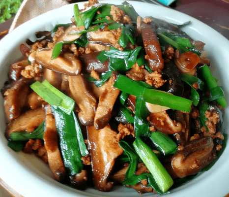 肉末香菇炒韭菜
