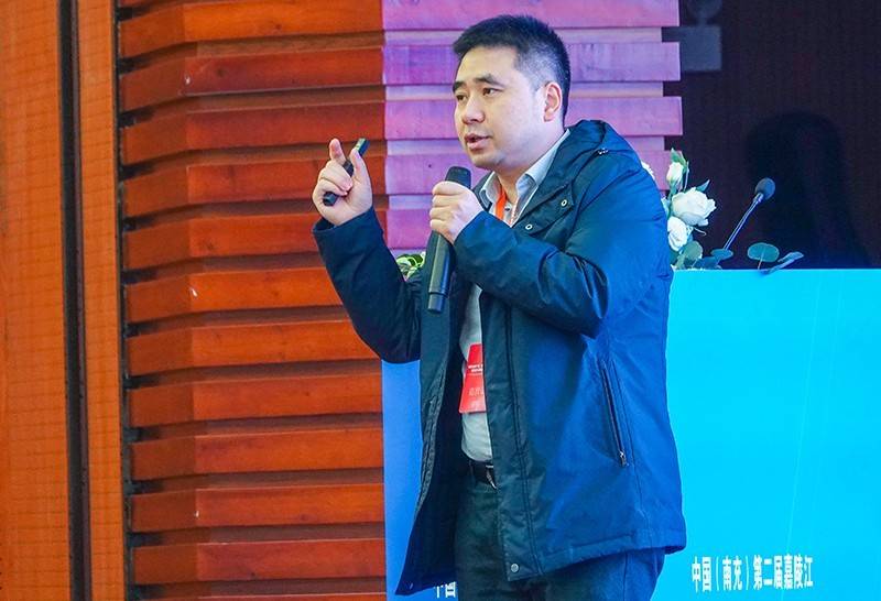 嘉陵江|中国(南充)第二届嘉陵江人工智能教育论坛暨机器人挑战赛开幕