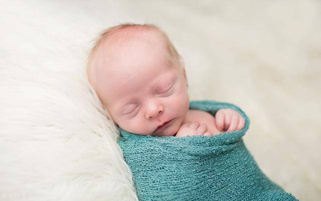 婴儿几个月不会有惊跳 2396068718504d2b8ac3e7846883a810.jpeg