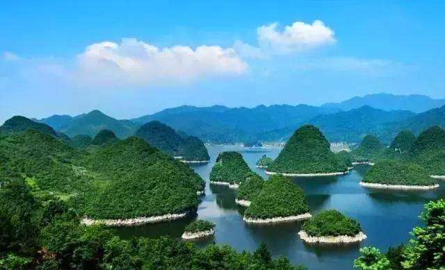 旅游风景区图 810b2a55c5264804872fe06be9a4171d.jpeg