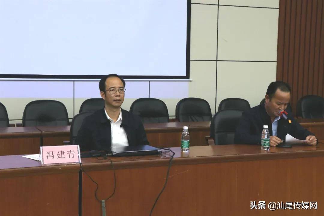 冯建青到彭湃中学讲授青少年毒品预防教育讲座