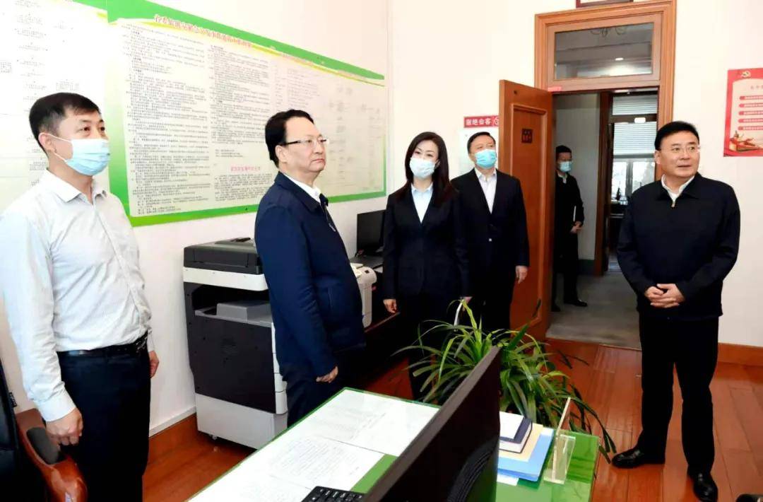 景俊海到省委办公厅调研