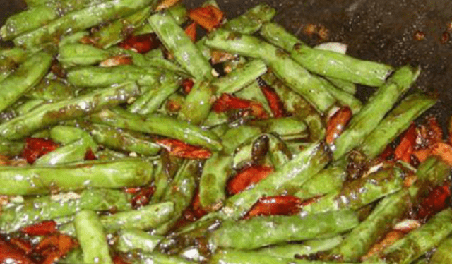 蒜头怎么吃不辣 4a9fa889de234eb5ad9838fc757a2c16.png