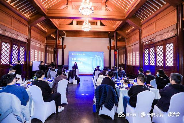 头脑风暴|头脑风暴「协同办公」的三大命题 ｜ 超级闭门会