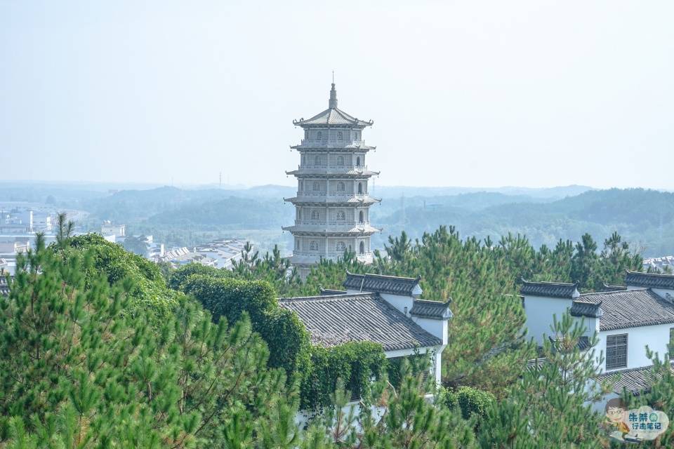 安徽相当尴尬的县城，县名与太湖同名，本地人