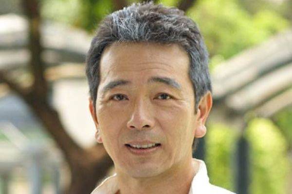 原创他是著名老戏骨与妻子试管2次生下两个儿子60岁依然很活跃