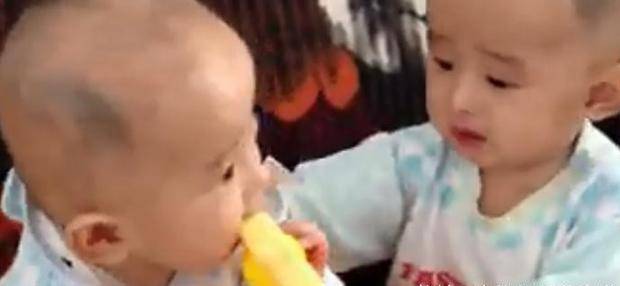 怎么才能怀上了双胞胎 383960b281a441bb8165b42821acf90f.jpeg